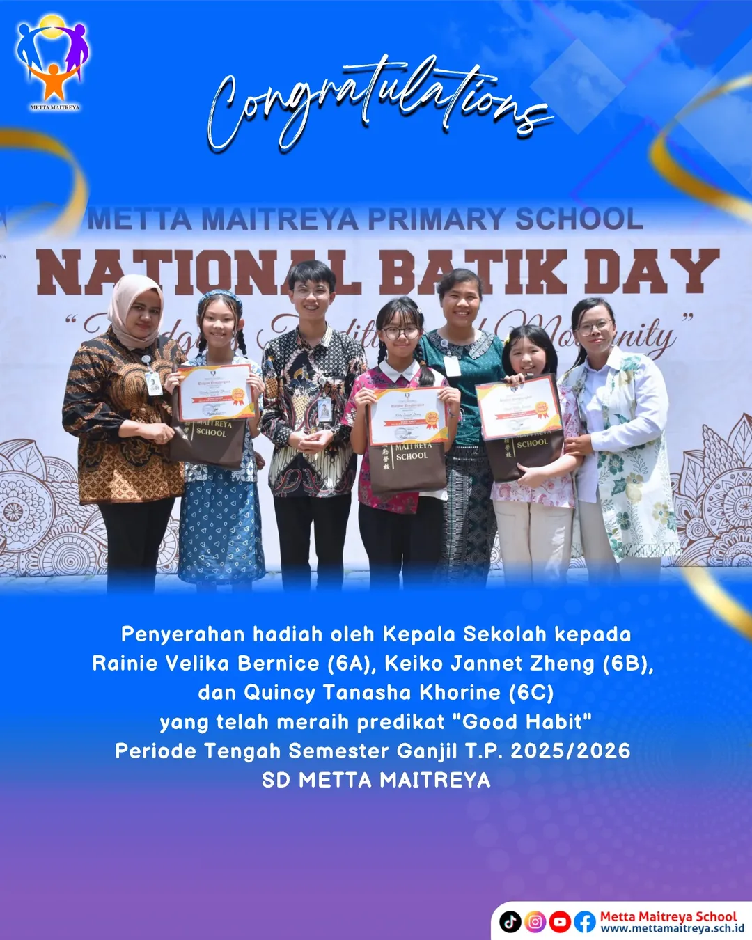 Penyerahan hadiah oleh Kepala Sekolah yang telah meraih predikat Good Habit Periode Tengah Semester Ganjil T.P. 2025-2026 Kelas 6